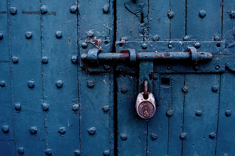 I’m living in the COVID19 Quarantine area can I travel outside the Quarantine to pray Salatu Tawareeh in an area there no gathering ban or the&nbsp;COVID19.